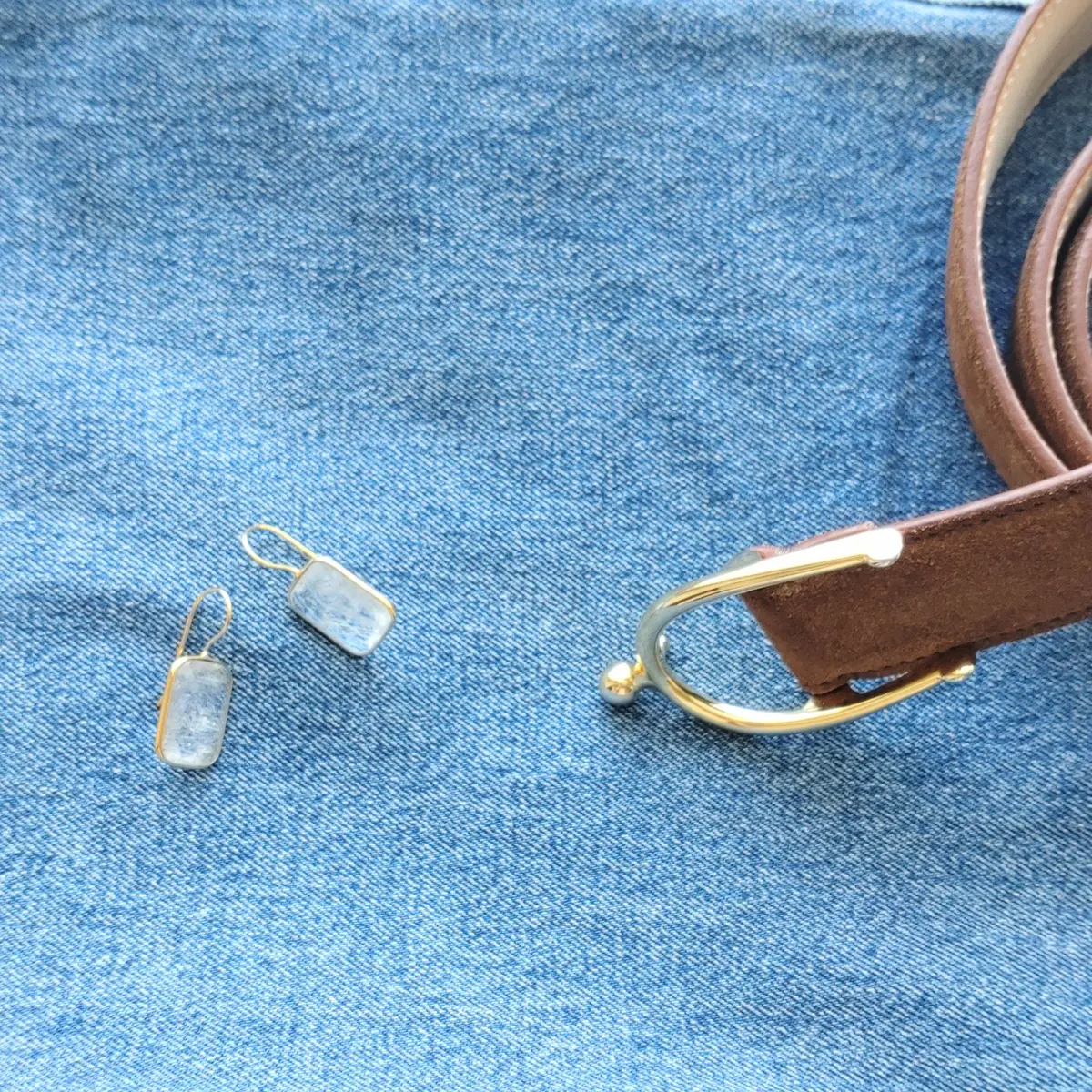 デニムパンツ　ラミーシャツ　　サンダル