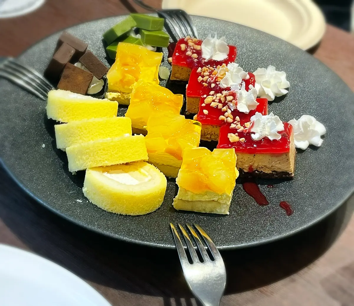 大人のカクテル🍸アフタヌーンティーの画像_3