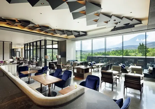 広々としたロビーラウンジ。レストランは、4カ所ある