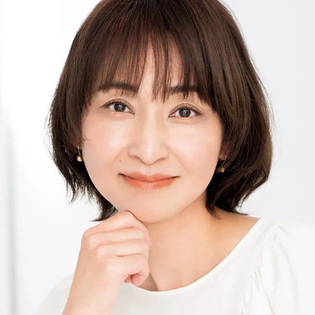 くぼみ目は、明るめカラーでふっくらと