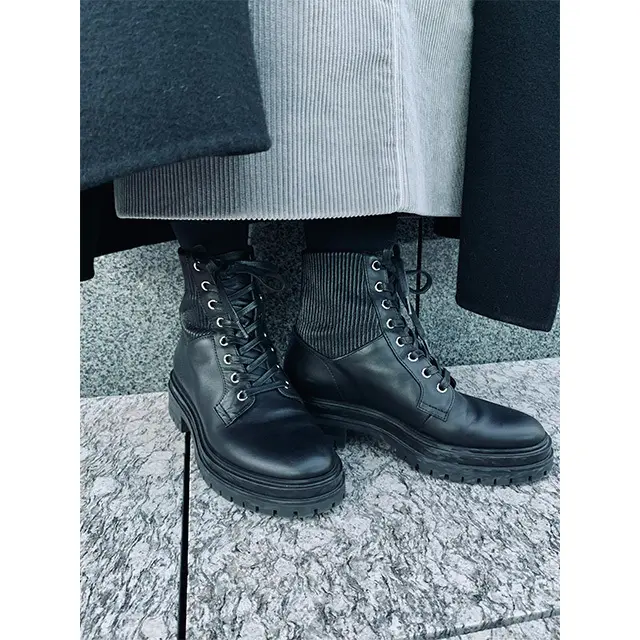 ジャンヴィト ロッシのレースアップコンバットブーツ（エクラプレミアム副室長N）