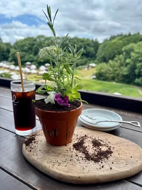 広大な農園のカフェで美味しい鉢植え（パフェ）食べました！