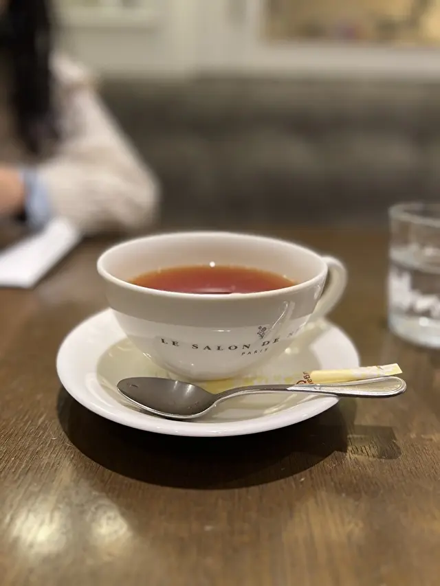 私はホットのNINASオリジナルティーを♡