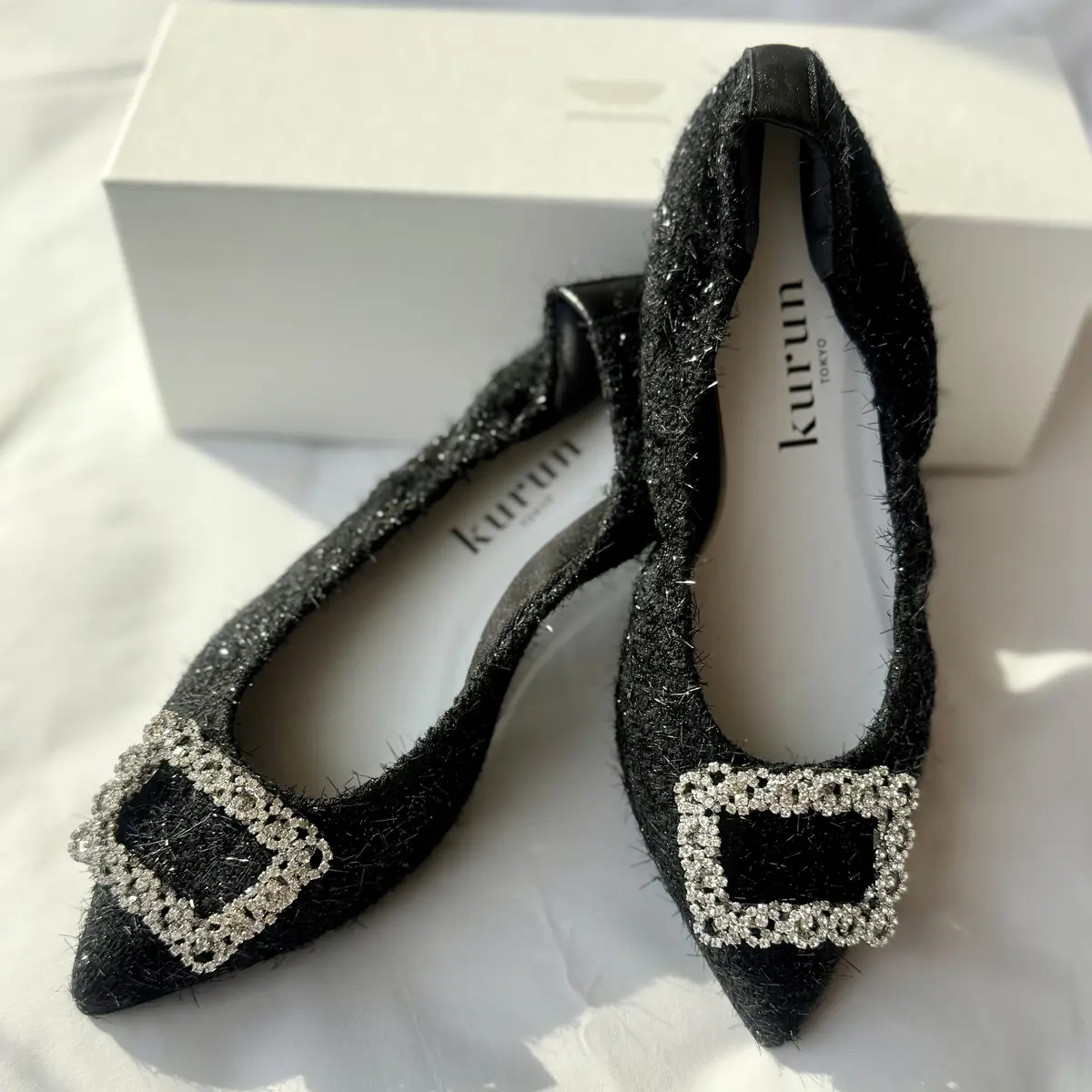 ブラックビジューシューズ