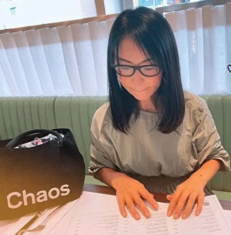 ロンドンで人気のLina Store 表の画像_5