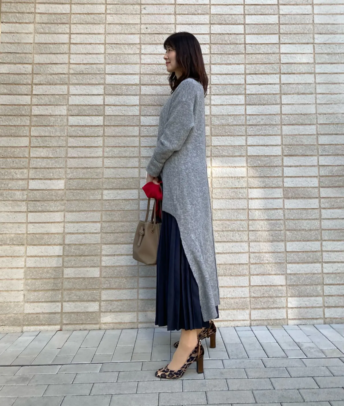 Calmeのレイヤードニット　サイドスタイル　50代おしゃれブロガーのコーデ