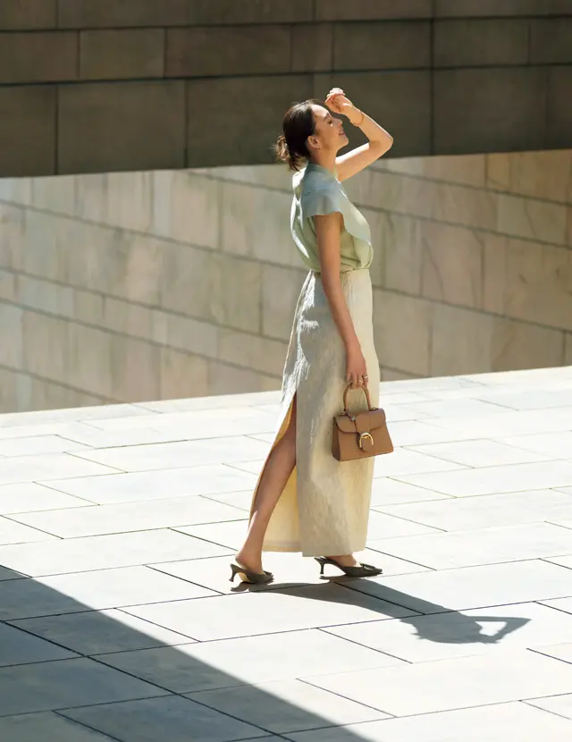 サポート サーフェスのノースリーブのSHIHO