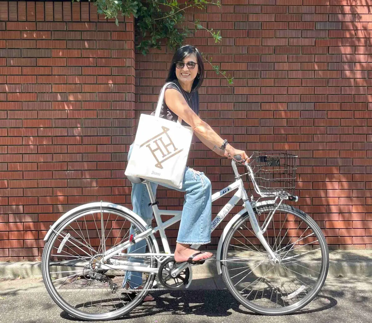 エクラ10月号の付録、エクラ×ヘルノコラボトート