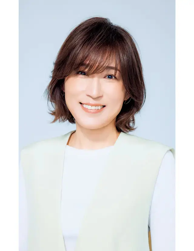 ハイライト×ファッションカラーで白髪の“まばら期”をのりきる！【50代髪型・ヘアスタイル】