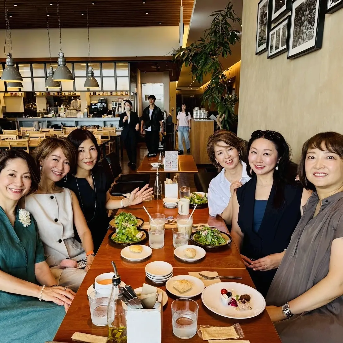 エクラ華組のみなさんとランチもご一緒させていただきました♡