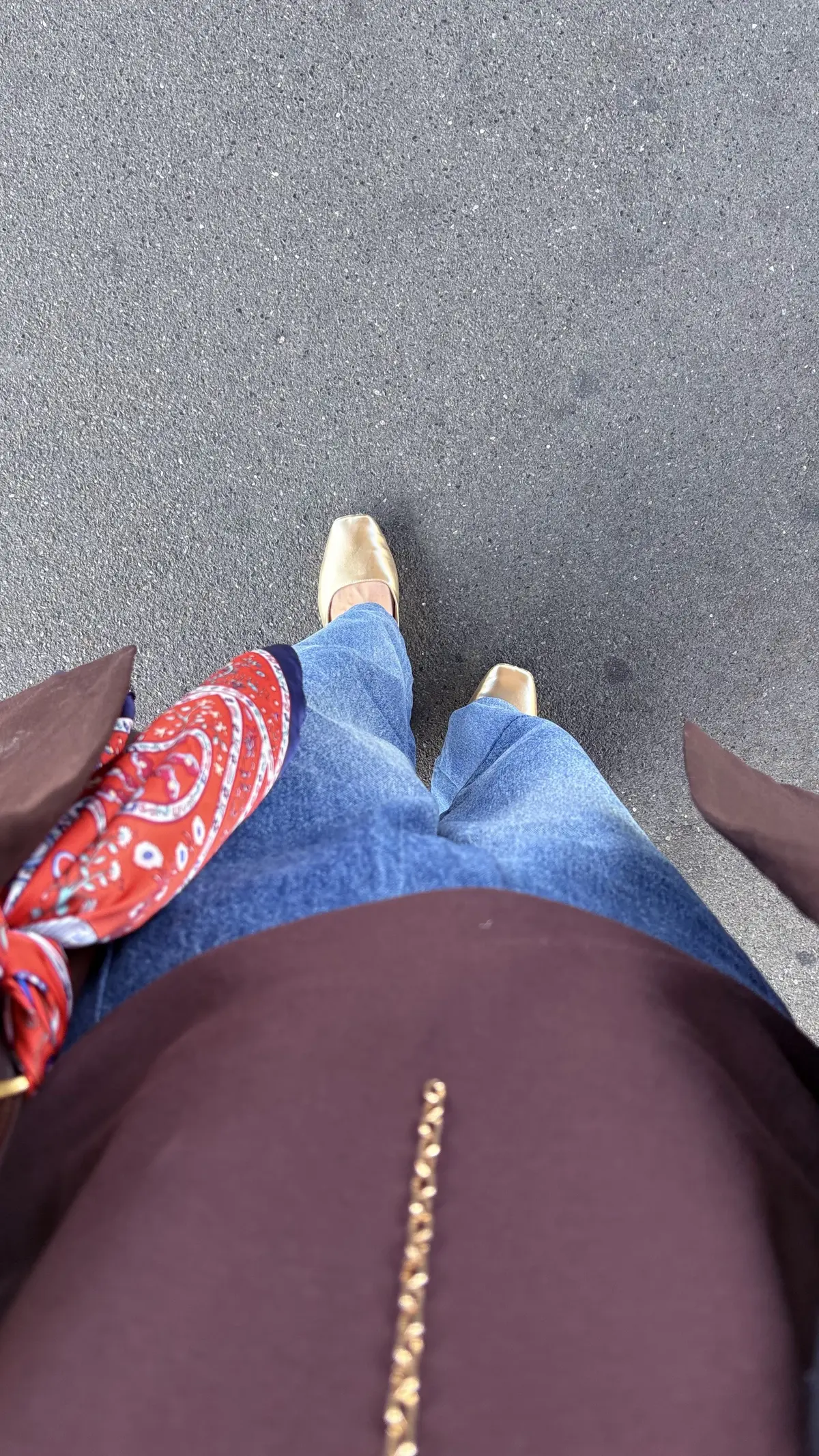 Tシャツ/UNIQLO ジャケット/しまむら デニム/see all（数年前） ネックレス/GU（数年前） バッグ/UNIQLO バレーシューズ/GU（数年前）