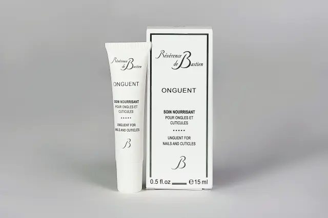 プロダクトの「レベレンス ド バスティアン」 も販売。