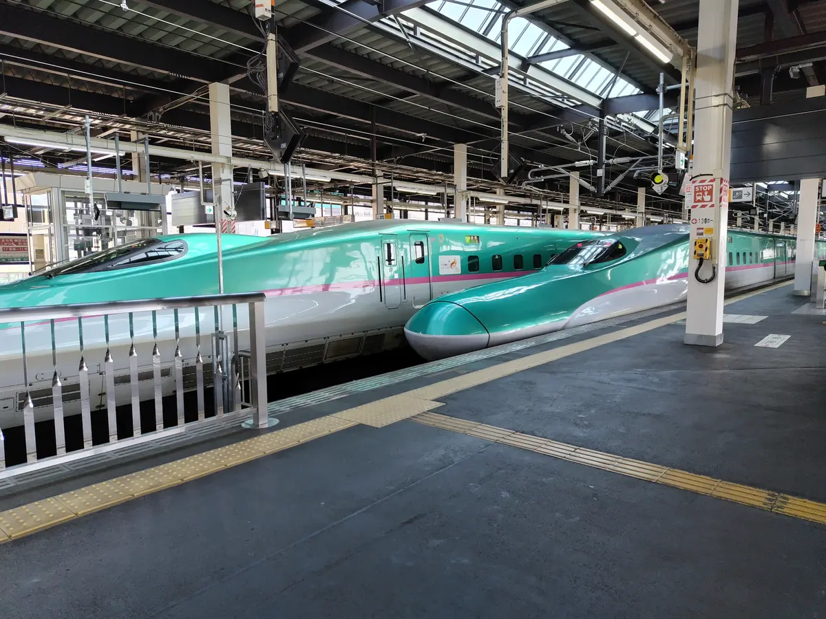 盛岡駅　はやぶさ