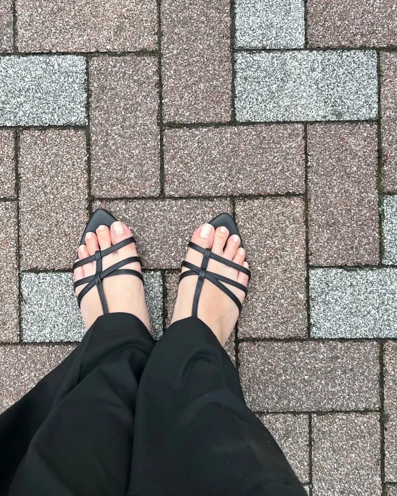 黒サンダル