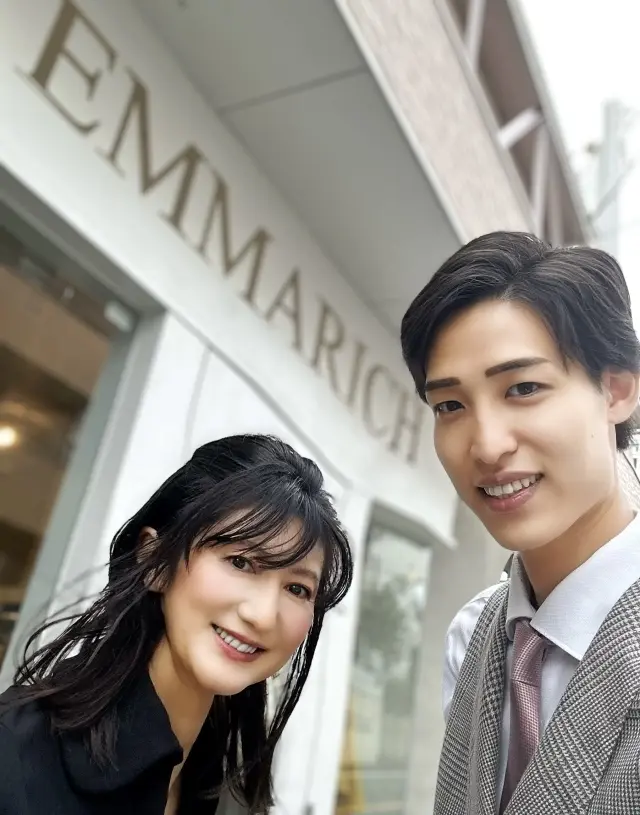 端正なスカートで自由が丘探索の画像_7