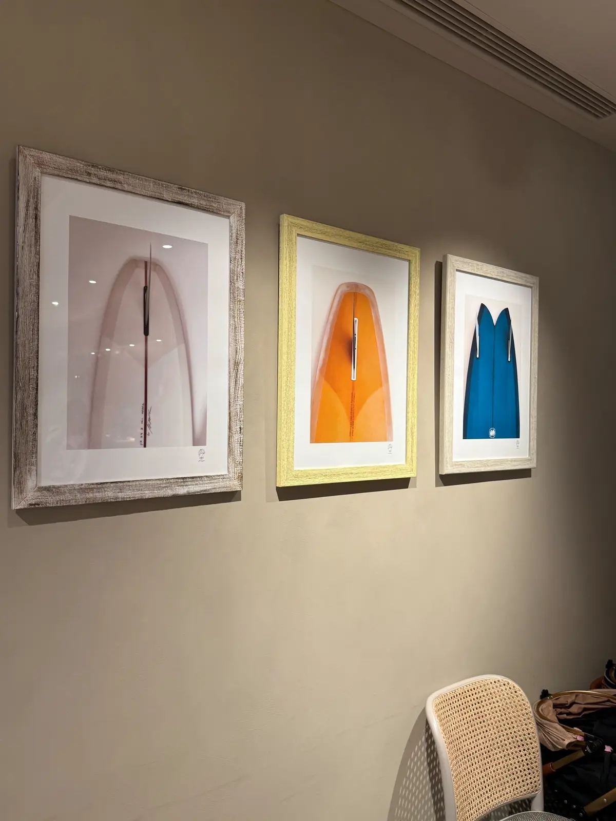 Tikis Tokyo 店内　絵