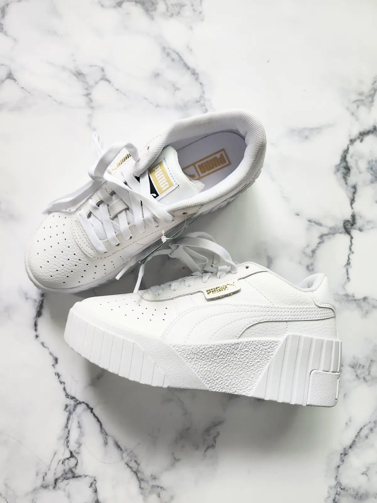 PUMA、プーマ、スニーカー、白スニーカー、40代ファッション、ZARA、ザラ、Tシャツ、アンテプリマ、スタイルデリ、セッキオスティローゾ 、UNIQLO、ユニクロ