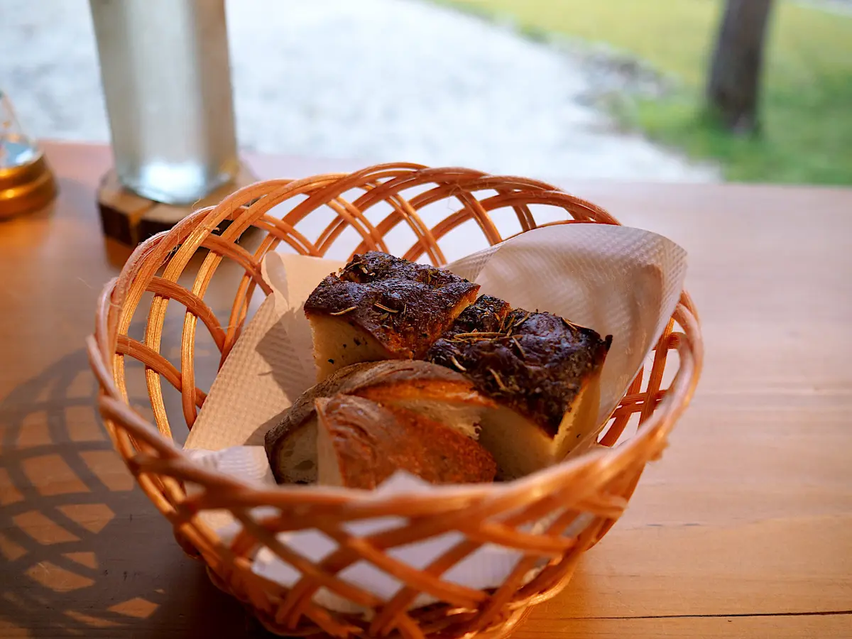 ランチコーデにH&Mボウタイブラウス♡ の画像_8