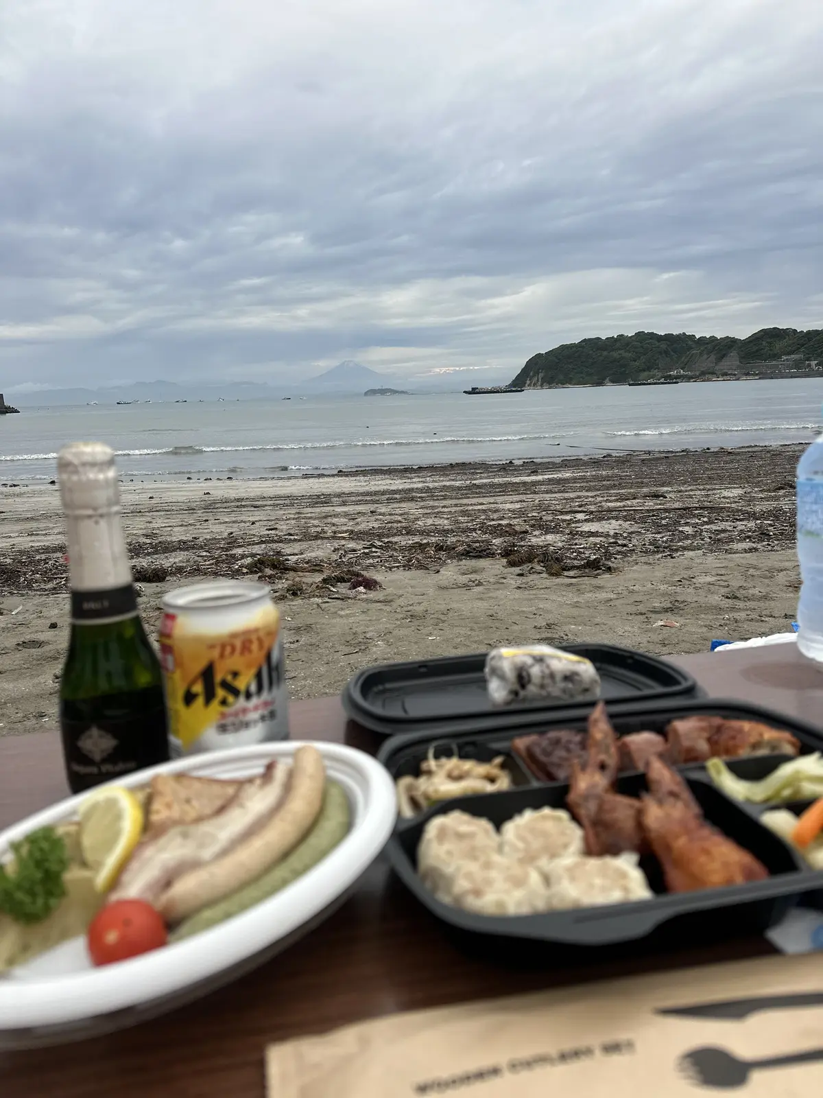 おNewのベアトップワンピでお出かけの画像_3