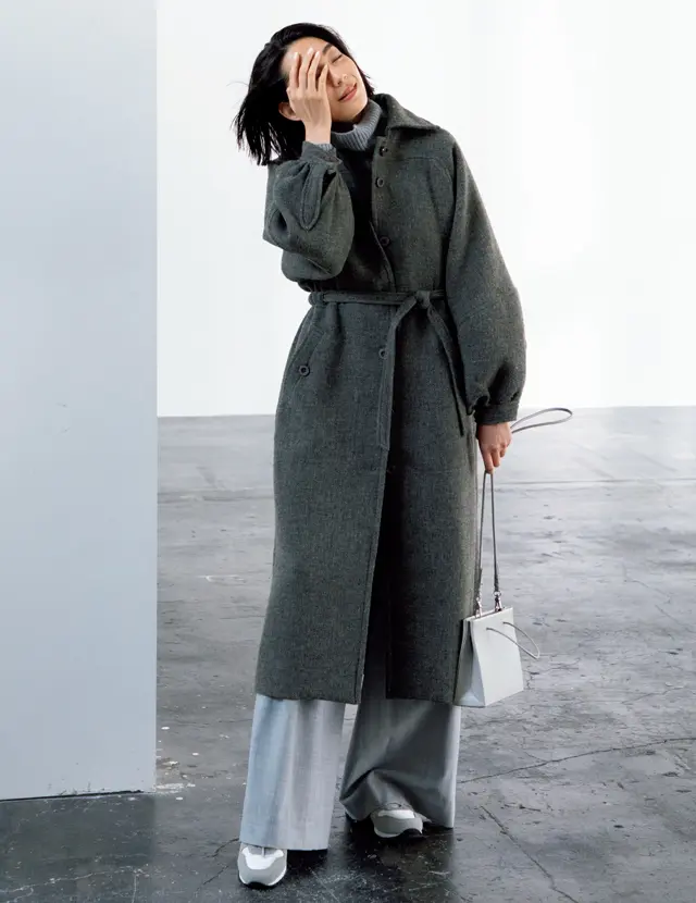 50代のしゃれ見えカラー『グレー』『ベージュ』の着こなしスタイル