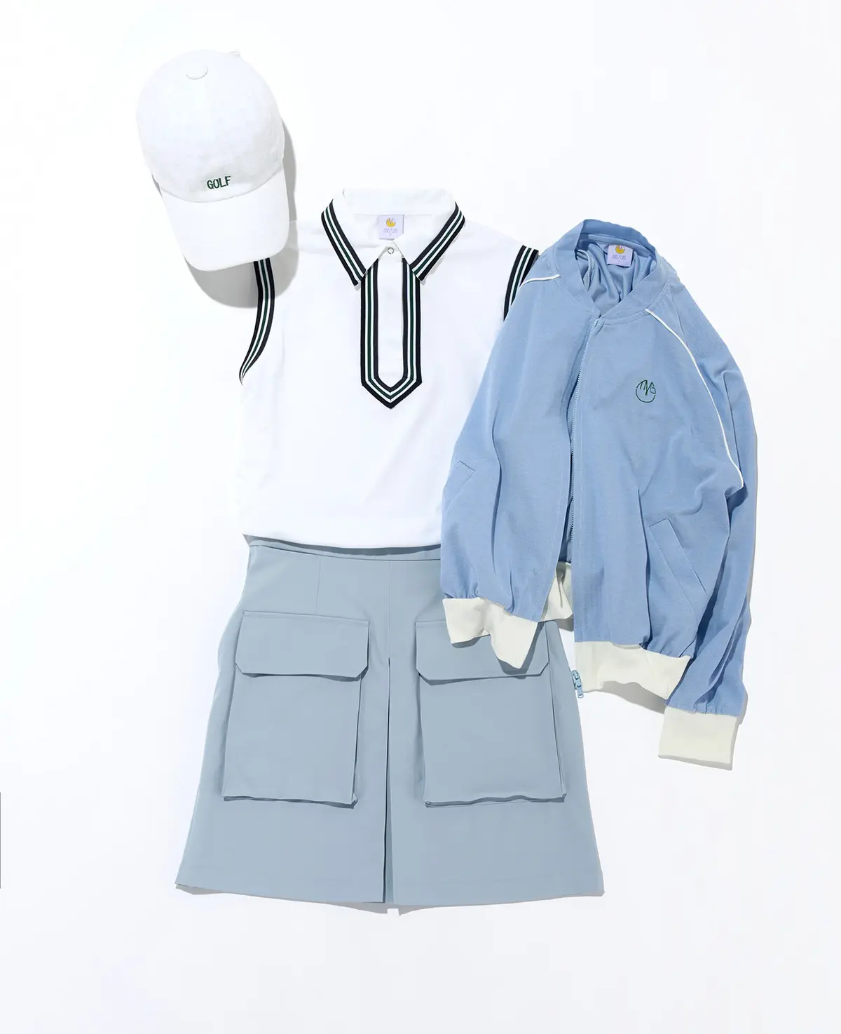 ブルゾン¥33,000・ノースリーブシャツ¥22,000・サファリスカート¥31,900・キャップ¥12,100／すべてMN LIFE(TMG) 