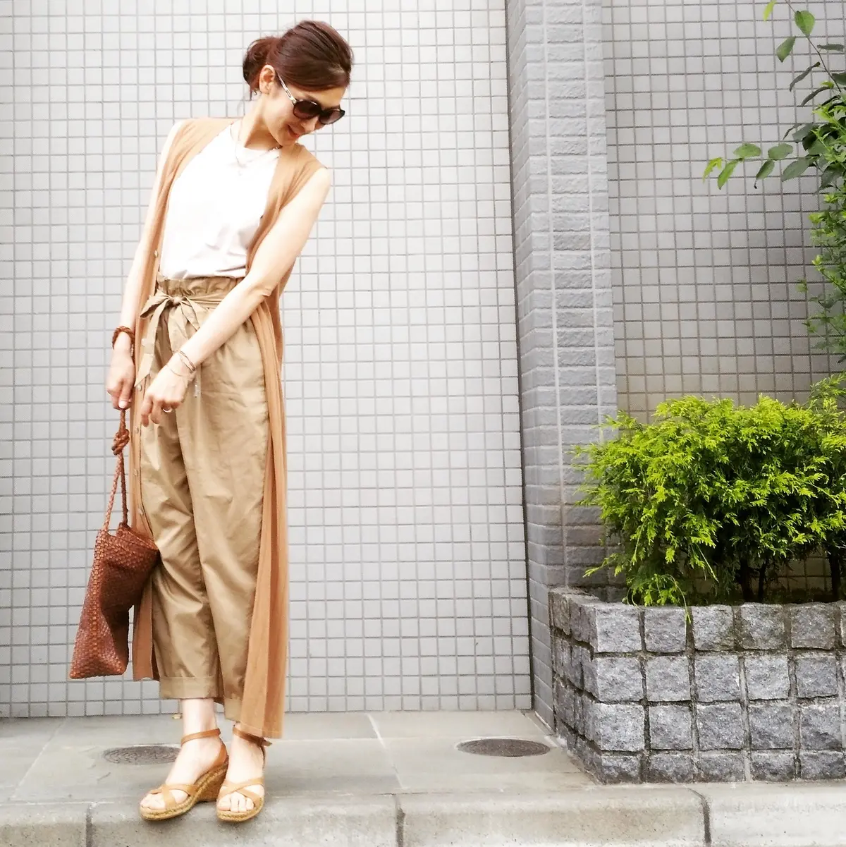 UNIQLOノースリーブT + ジレでワの画像_4