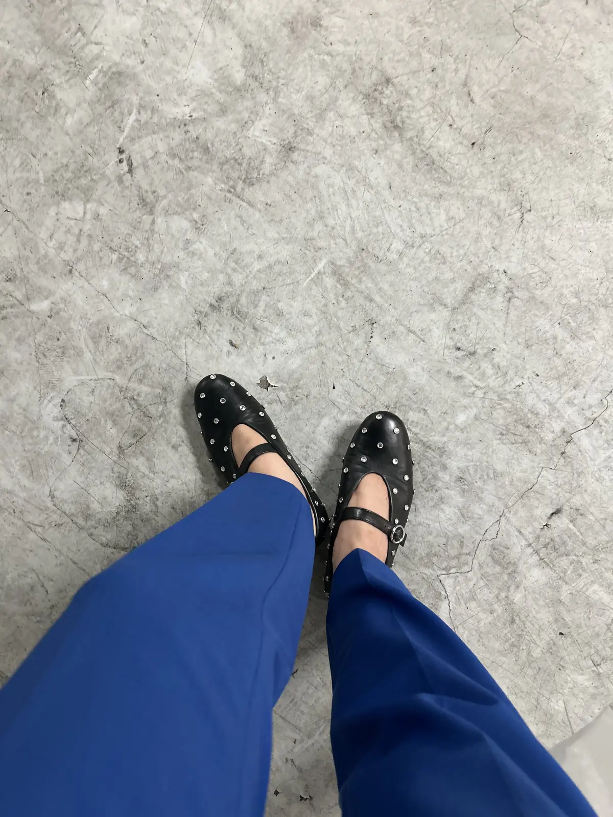 黒蝶真珠のリングを大人カジュアルに。の画像_4