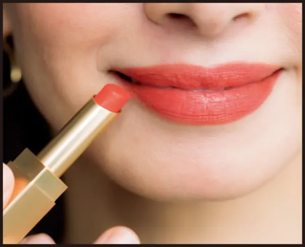 赤みオレンジリップの塗り方のポイント