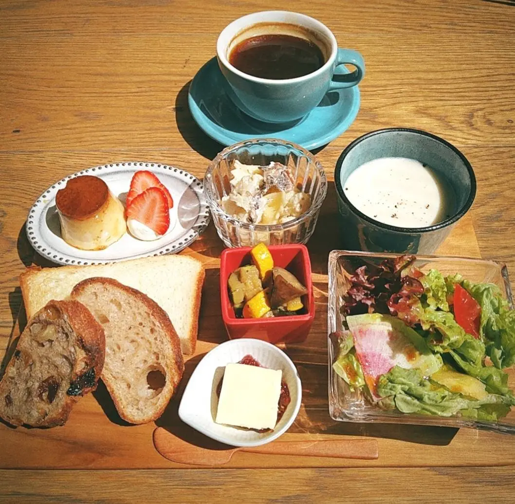 新宿御苑前のツバサコーヒーのモーニングセット