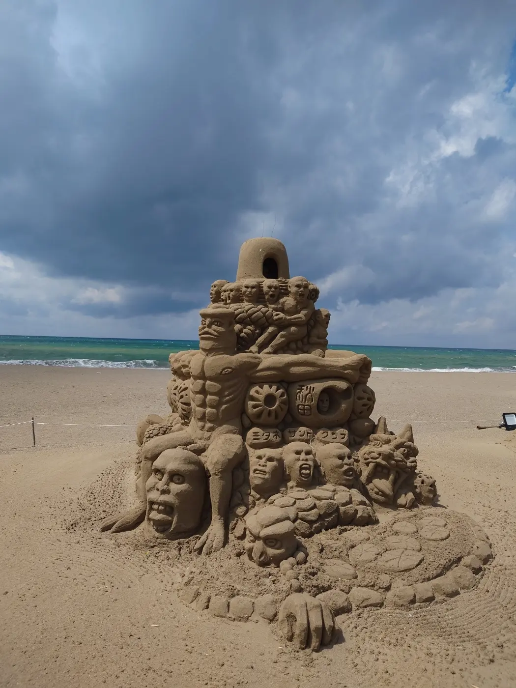 サンドクラフト不思議な砂像