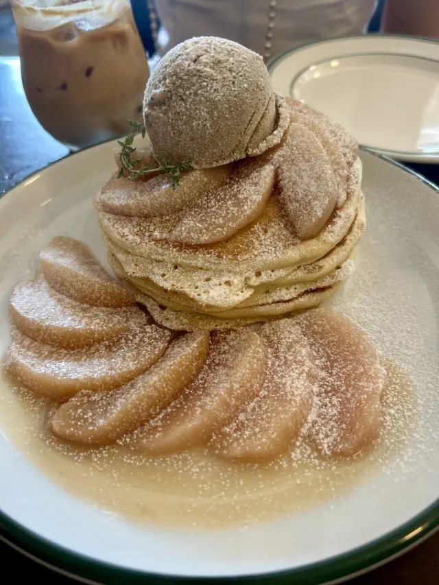 残暑を楽しむショートパンツ×長袖シャツでの画像_4