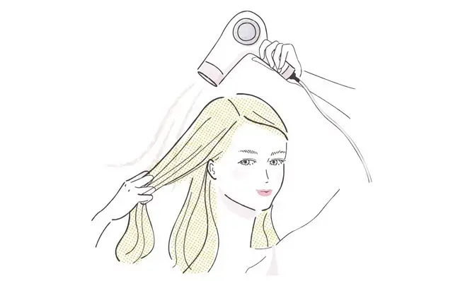 髪のツヤは乾かすときに決まる！キューティクルの方向を整えるのが大切