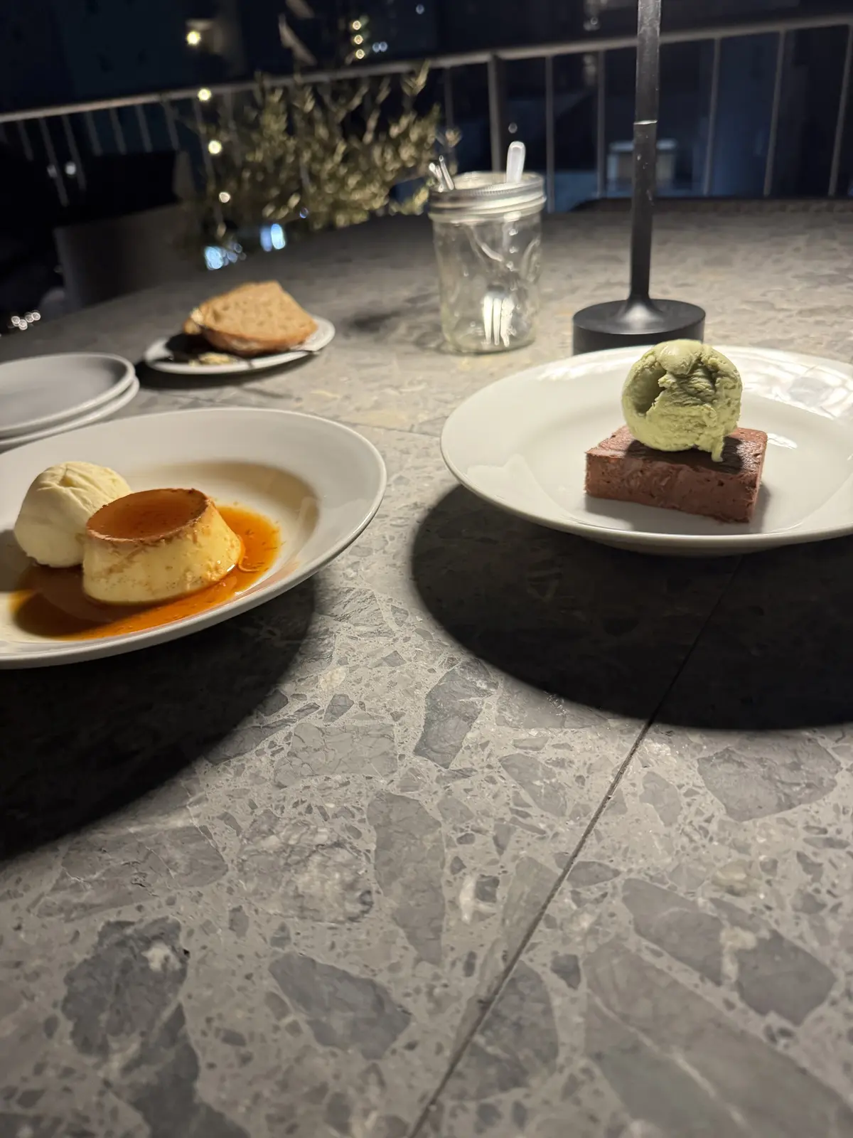 ラーメンは熱々、コーヒーは冷え冷え、タクの画像_11