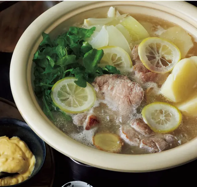 豚肉と塩麴レモンの鍋
