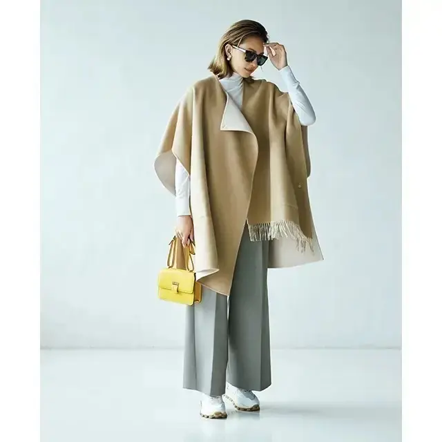 ストールをはおったようなさりげなさが魅力
