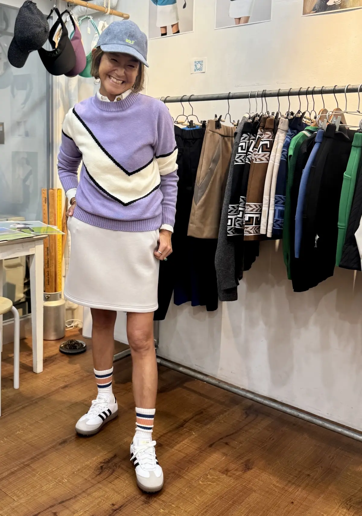 TMG 秋冬おすすめゴルフコーデ ニット トラペーズスカート プルオーバーシャツ