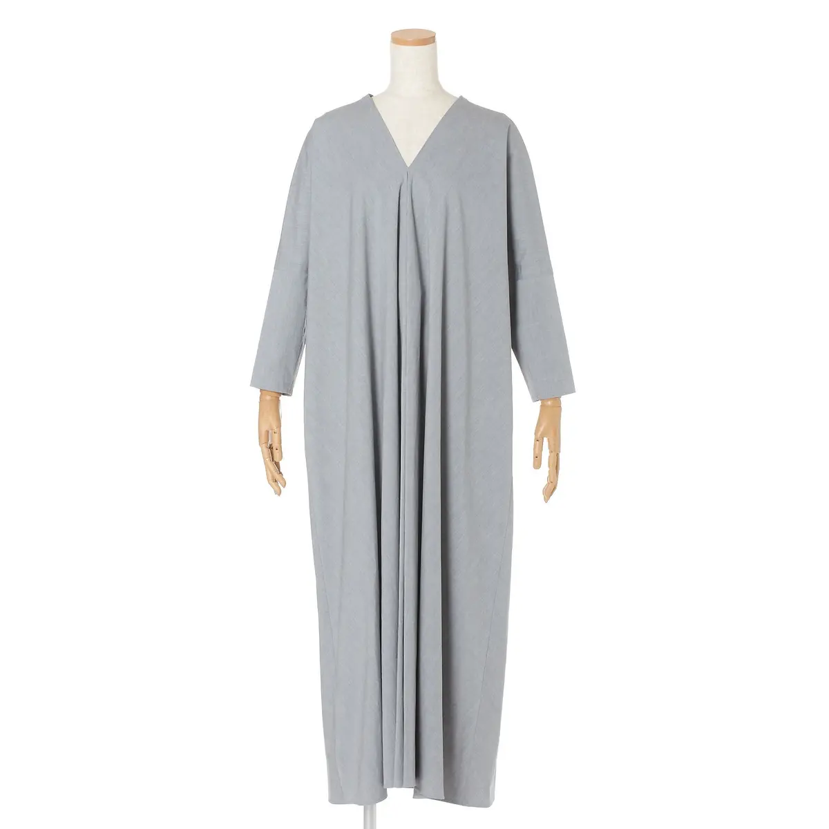 ATON ドレープドレス ￥75,900（税込）