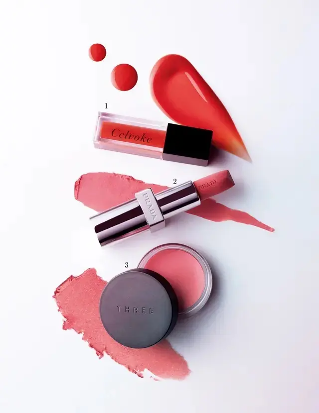 【50代のための「顔映え」リップ】小田ユイコさんら絶賛！黄みカラーで血色のいいいきいき顔に