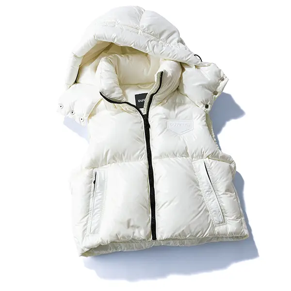 デュベティカのダウンベスト