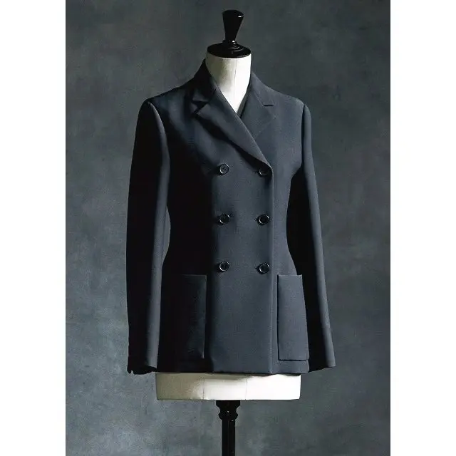 DIOR「バー」ジャケットらしさを継承する新ダブルブレスト