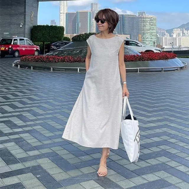 おしゃれな50代の「夏映えワンピース」涼やかに着映える！