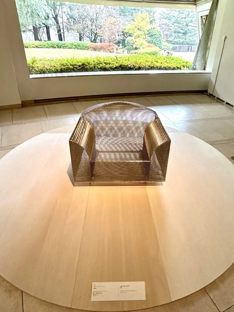 撮影可能エリアの作品~ハウ・ハイ・ザ・ムーン~