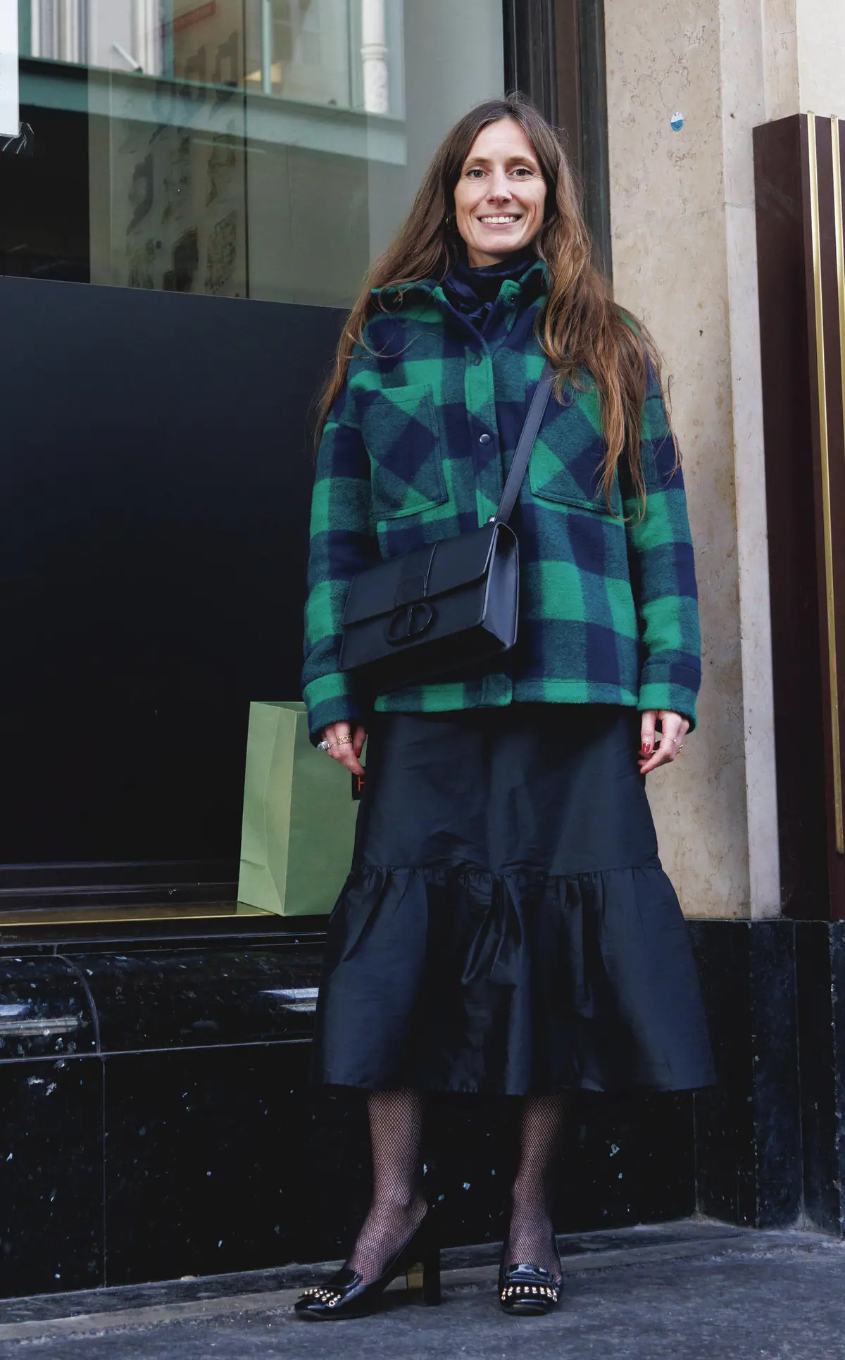 マダムのリアルなお出かけスタイル【海外ファッションSNAP】 ジェシカ　パリ　チェック柄コーデ