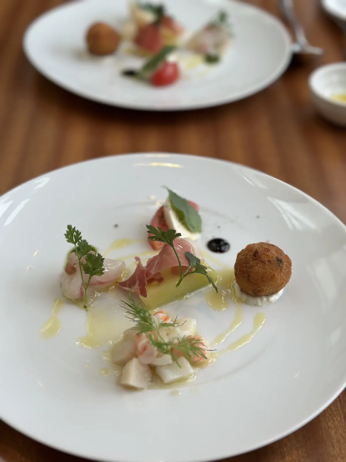 ホテルランチで新しいピアスをデビューの画像_1