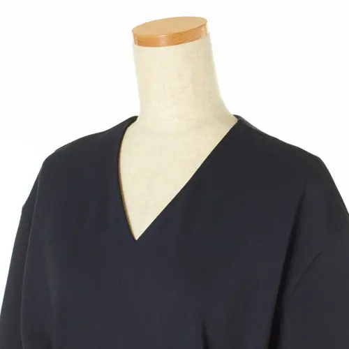 着るだけでスタイルアップがかなう「E bの画像_2