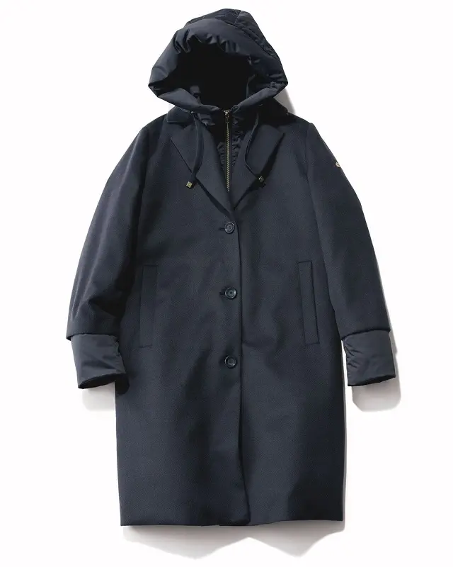 ジャケット￥85,800 ／サードマガジン