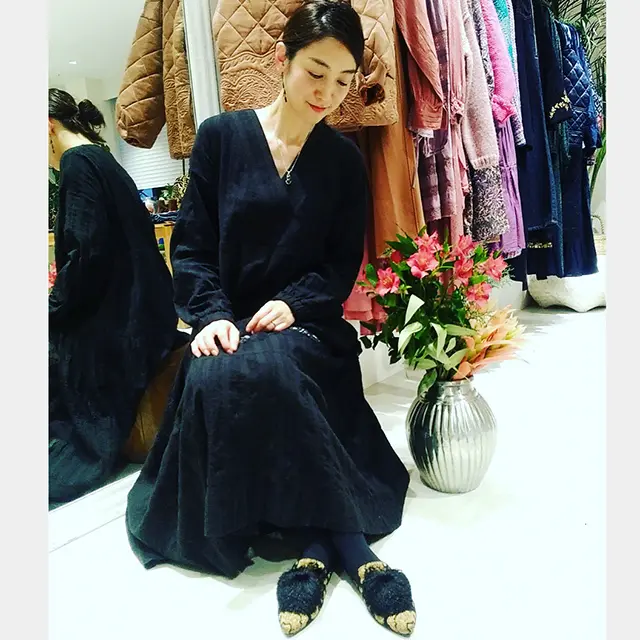 ロングワンピにジャガード織スリッポン