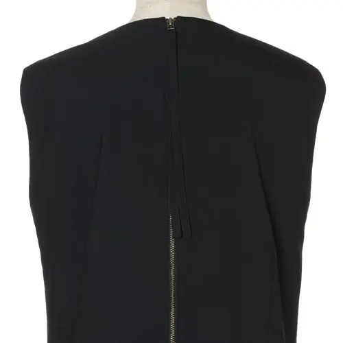 大人のカジュアル服にモードをひとさじ。スの画像_4