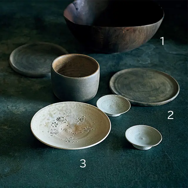 小さな器を大事に選んで 卓上の、室内の景色をつくる