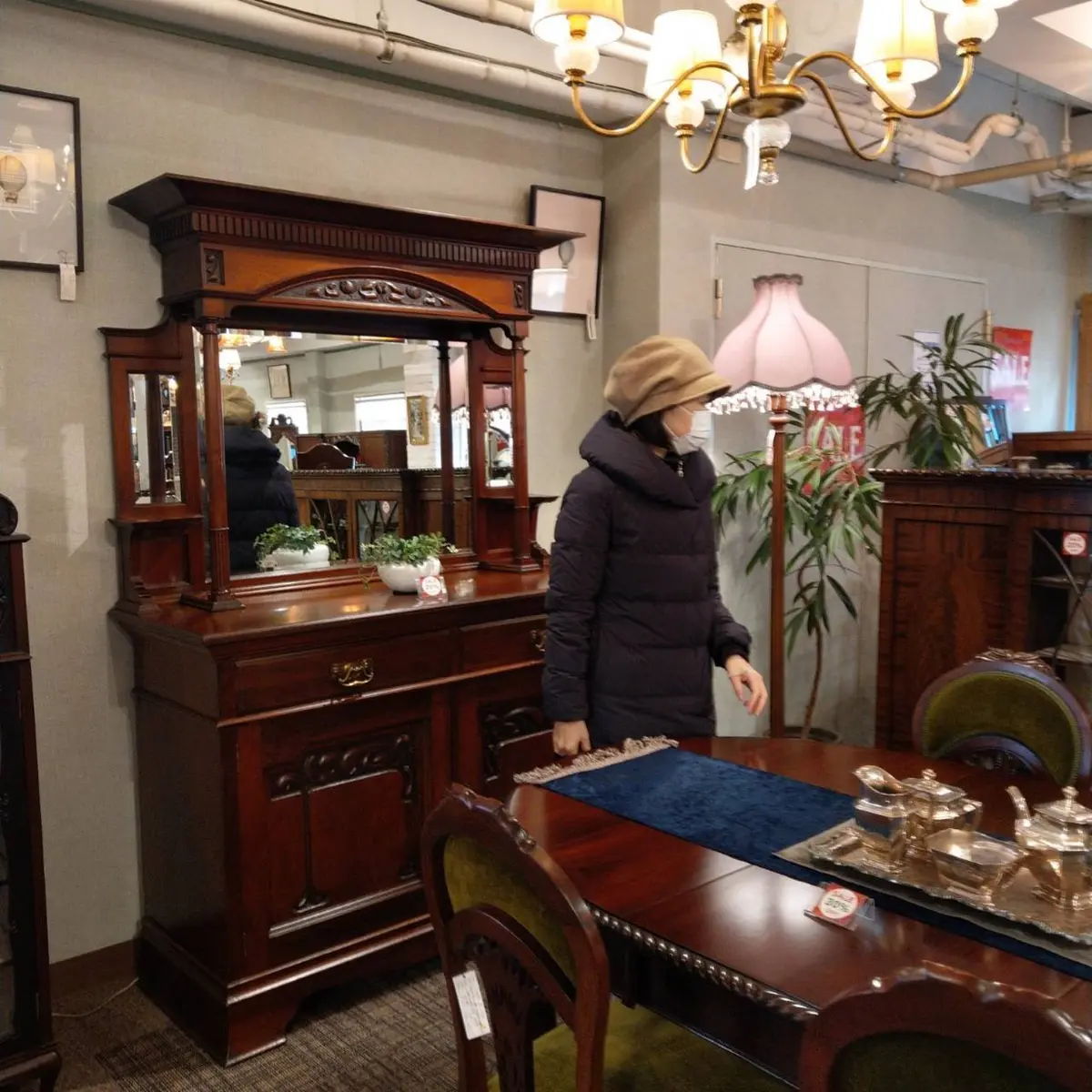 もう家にはたくさんあって置く場所がないけれど、素敵な家具を見ると欲しくなり悩みます